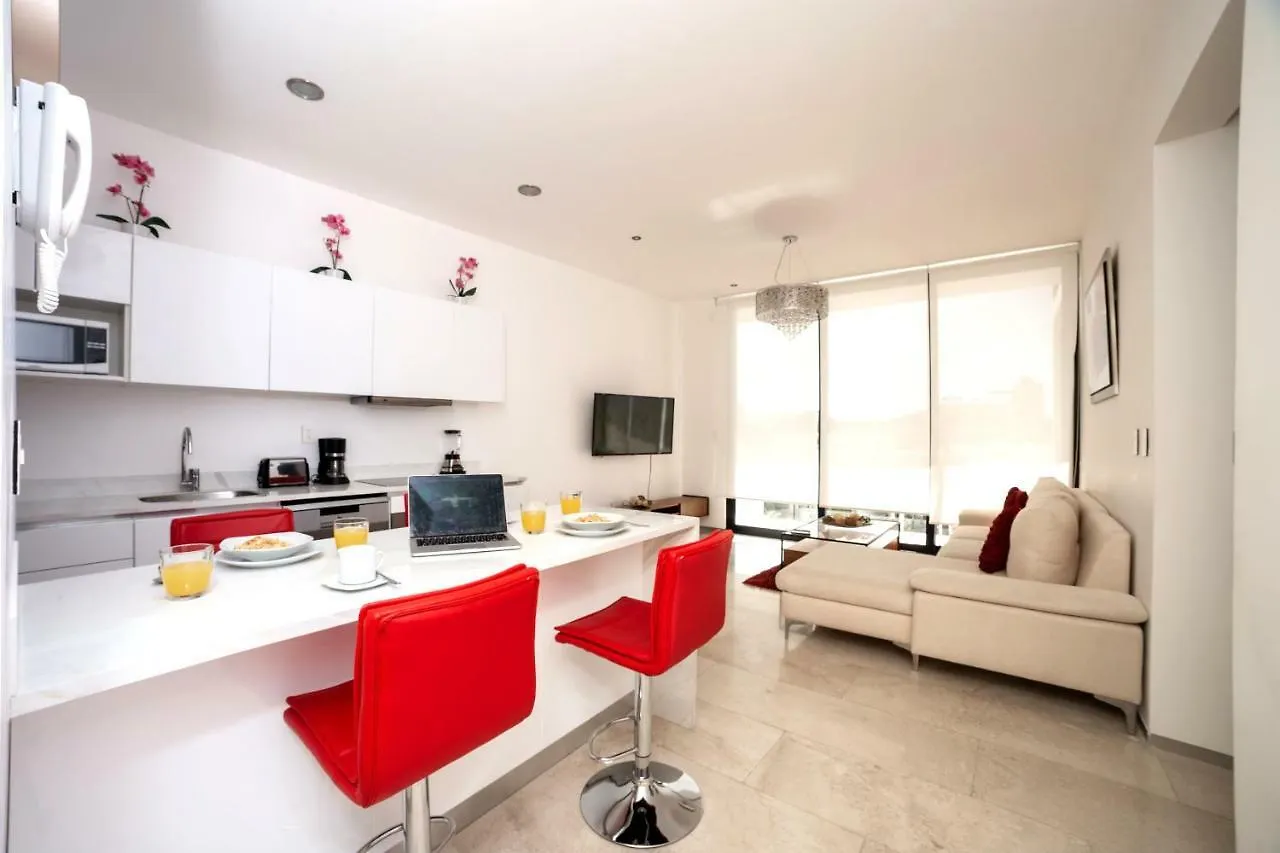 Menesse 32 Luxury Apartments By Mikitito Rentals Playa del Carmen