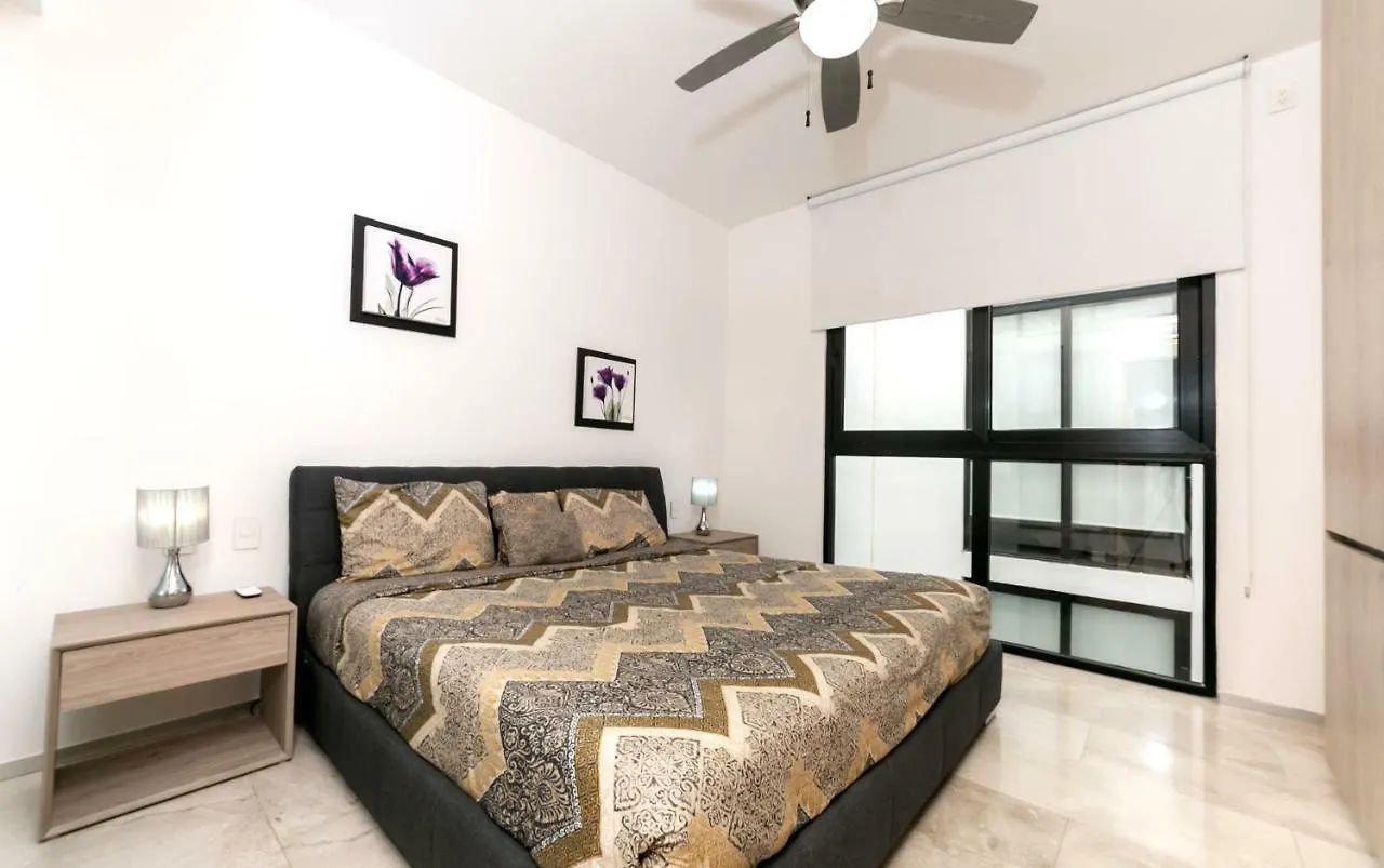 Menesse 32 Luxury Apartments By Mikitito Rentals Playa del Carmen