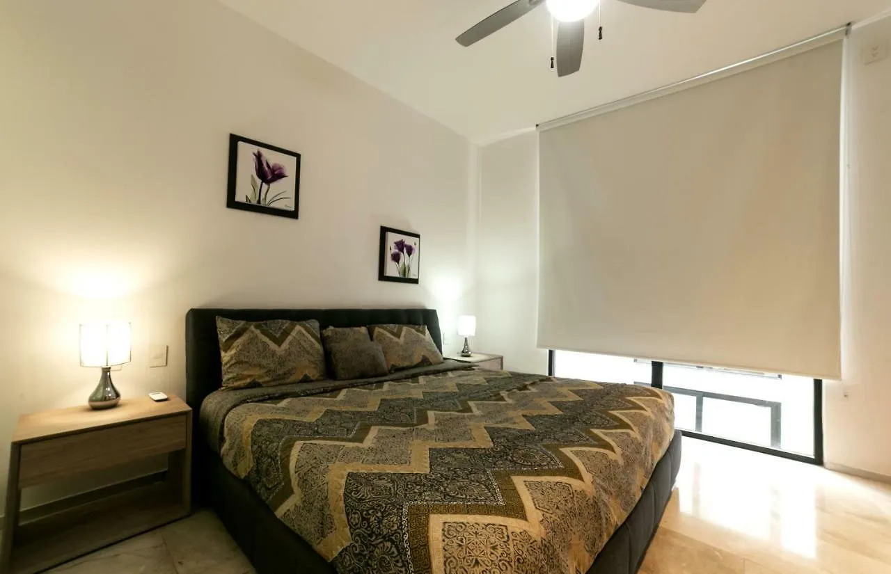Menesse 32 Luxury Apartments By Mikitito Rentals プレヤデルカーメン