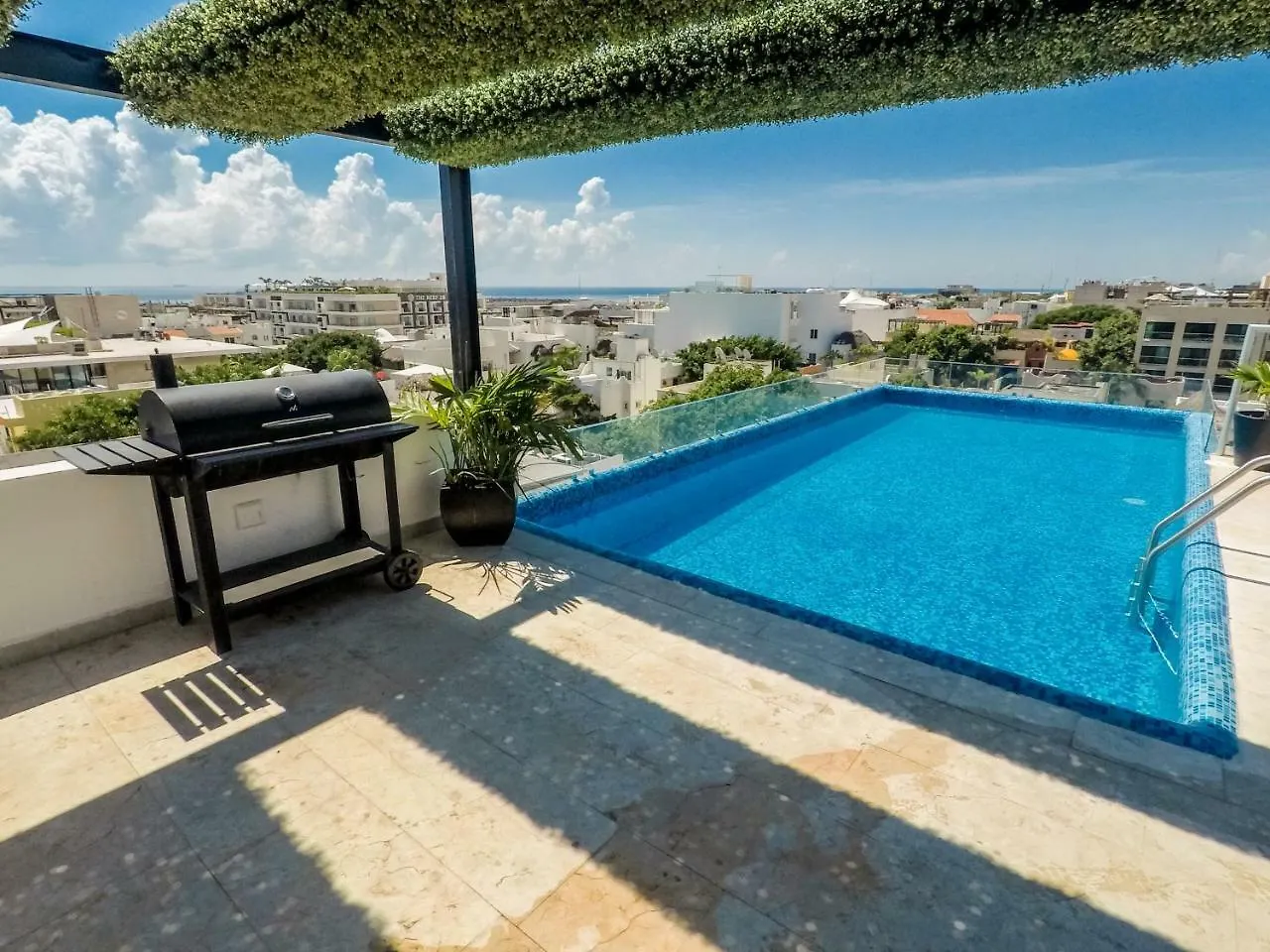 Menesse 32 Luxury Apartments By Mikitito Rentals プレヤデルカーメン メキシコ