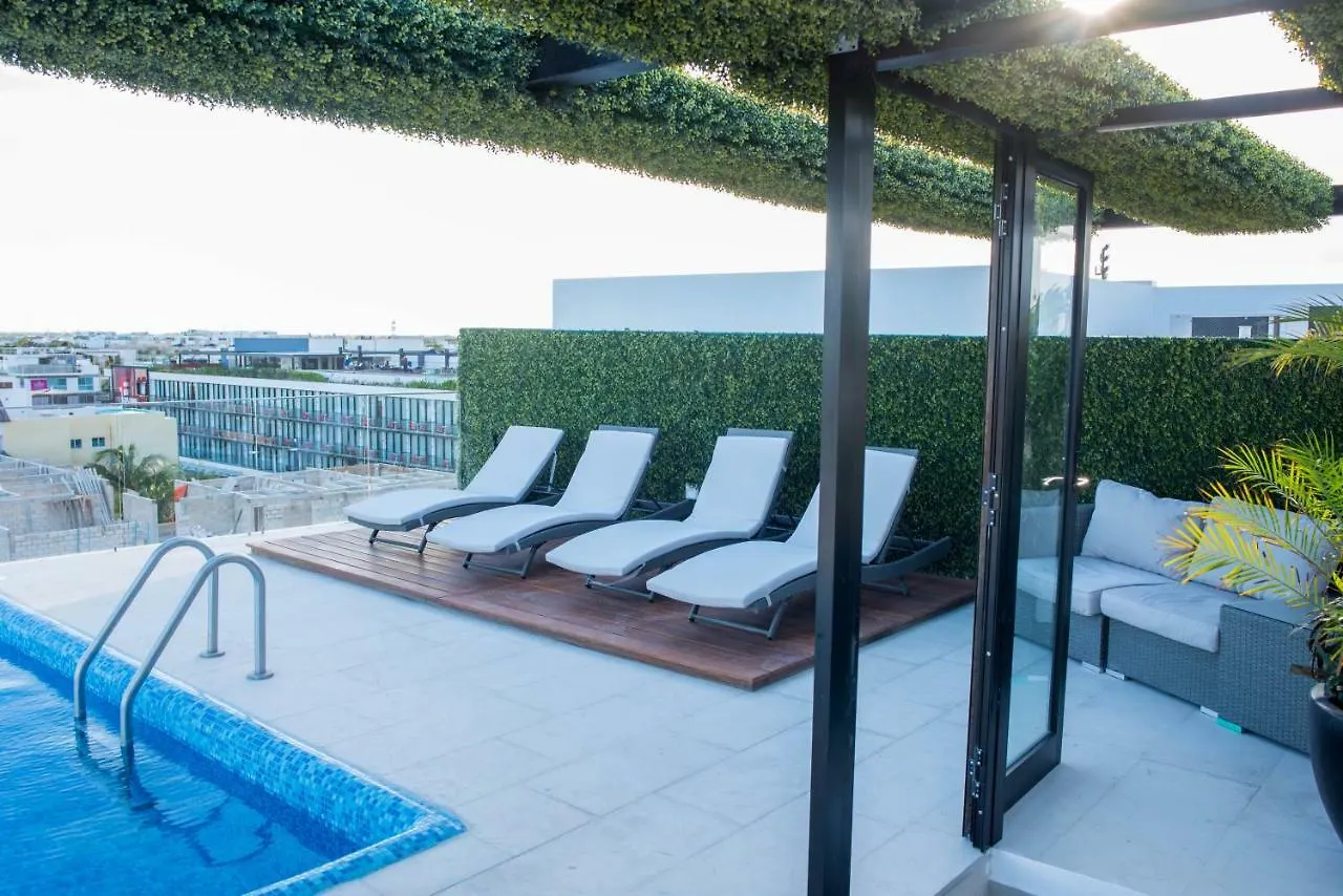Menesse 32 Luxury Apartments By Mikitito Rentals Playa del Carmen Mexico