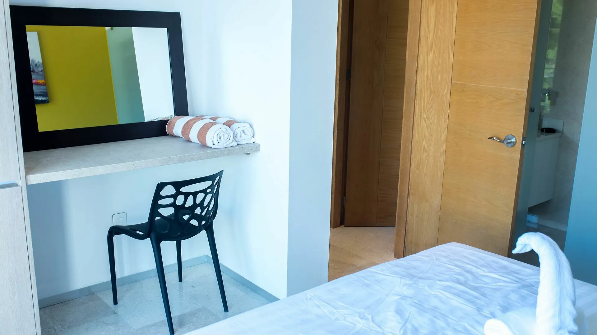 Menesse 32 Luxury Apartments By Mikitito Rentals Playa del Carmen 0*,