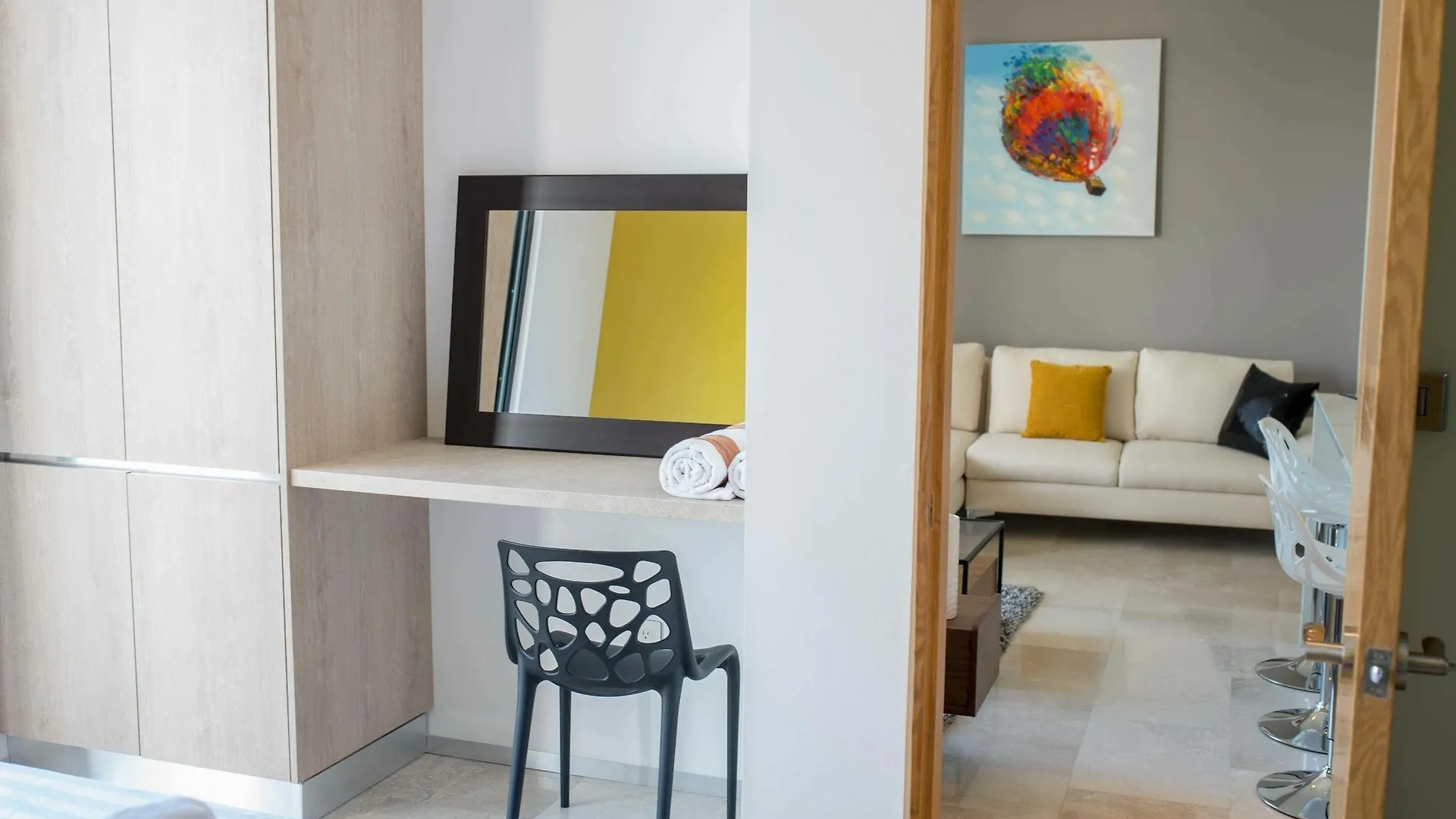 Menesse 32 Luxury Apartments By Mikitito Rentals Playa del Carmen