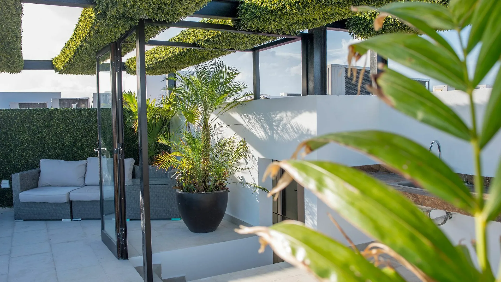Menesse 32 Luxury Apartments By Mikitito Rentals プレヤデルカーメン