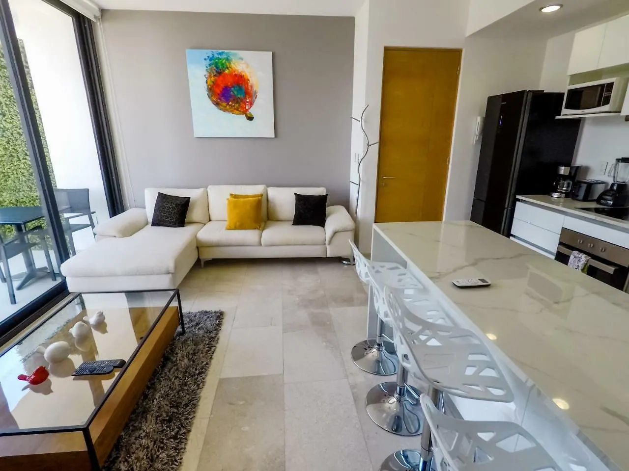 Menesse 32 Luxury Apartments By Mikitito Rentals Playa del Carmen