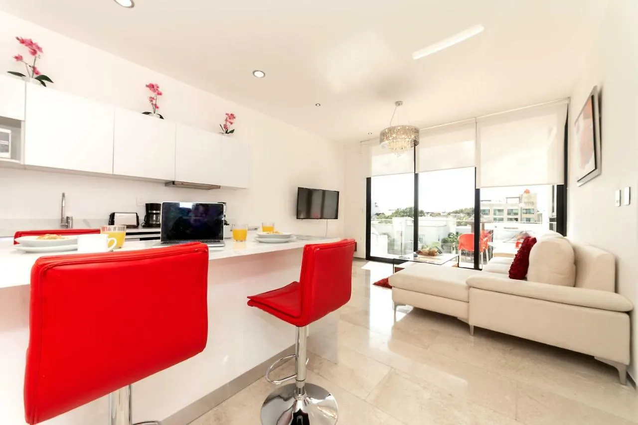 Menesse 32 Luxury Apartments By Mikitito Rentals Playa del Carmen Mexico
