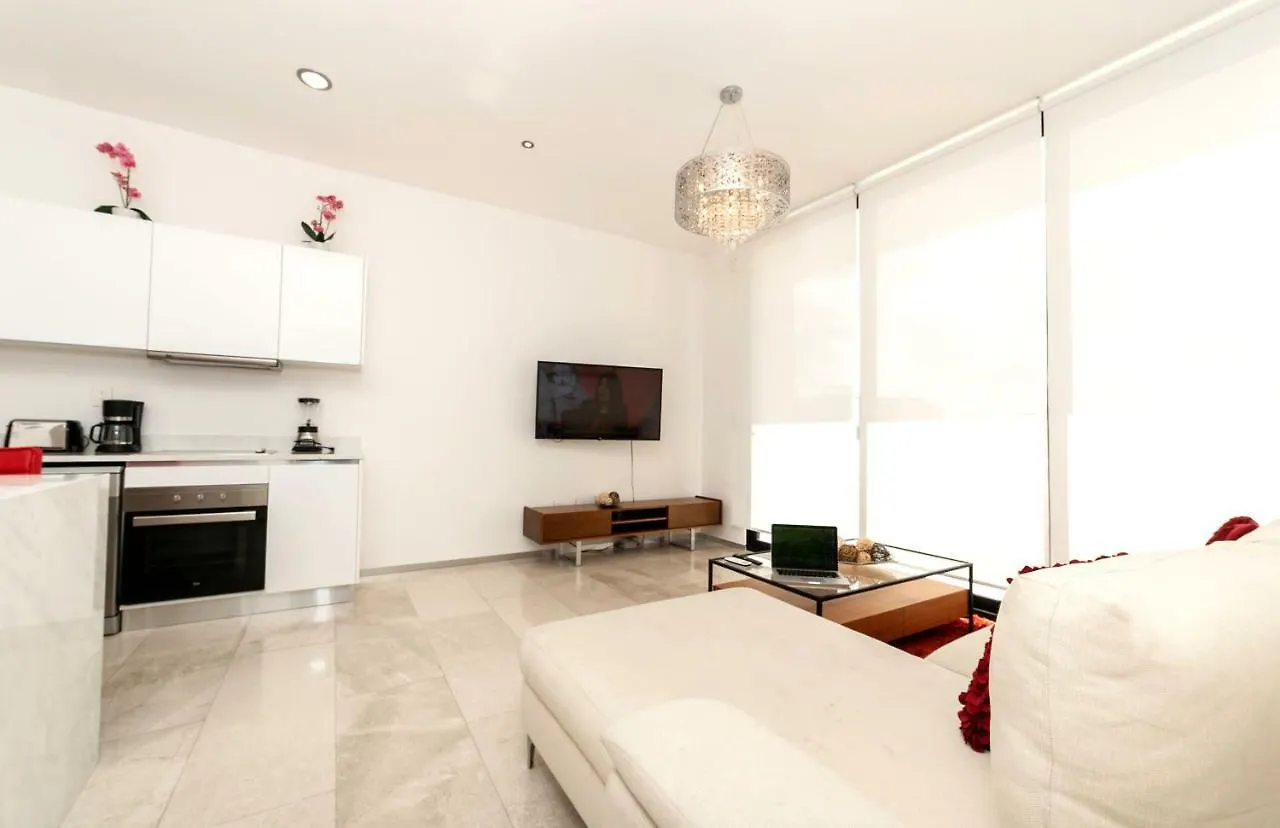 Menesse 32 Luxury Apartments By Mikitito Rentals Playa del Carmen